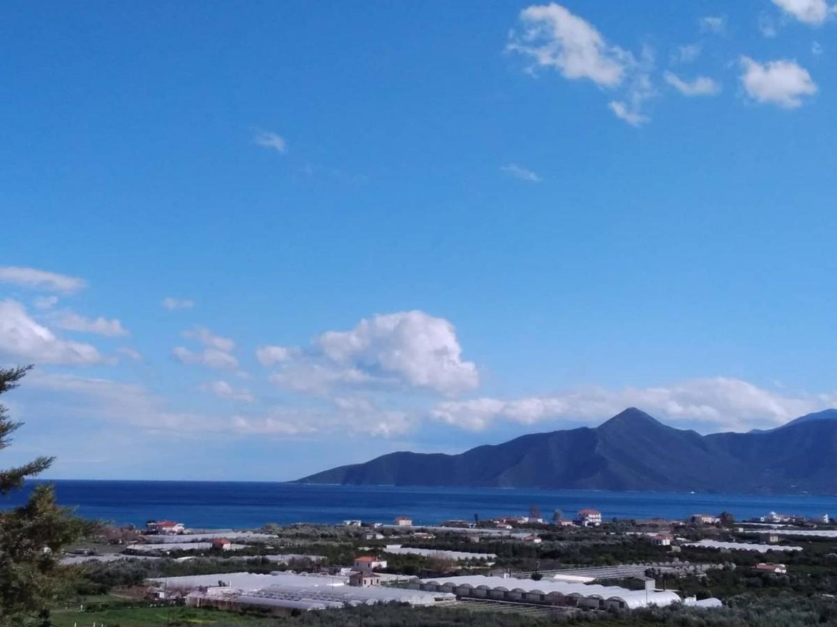 West Red Rock And View Leonidio Maisonette Studio Leonídion Exterior foto